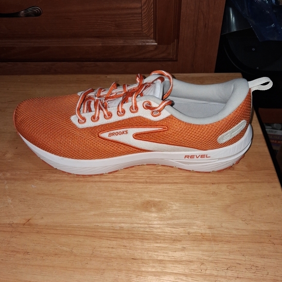 Brooks Vibrant Orange Running Shoes main image 4